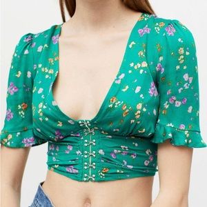 Urban Outfitters Green Floral Top 
Size Medium 
Only worn once